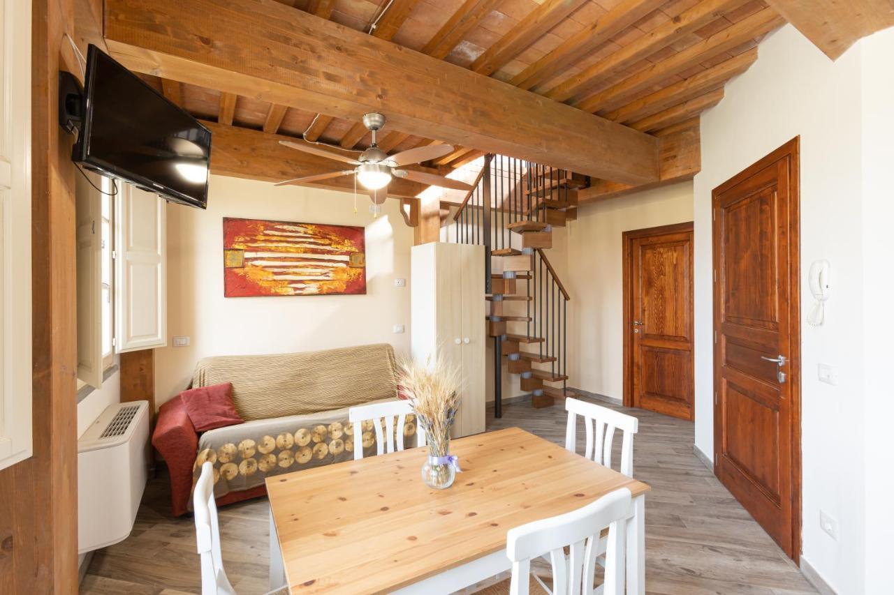 Agriturismo La Valle Della Lavanda - Podere Mezzastrada Fauglia Δωμάτιο φωτογραφία