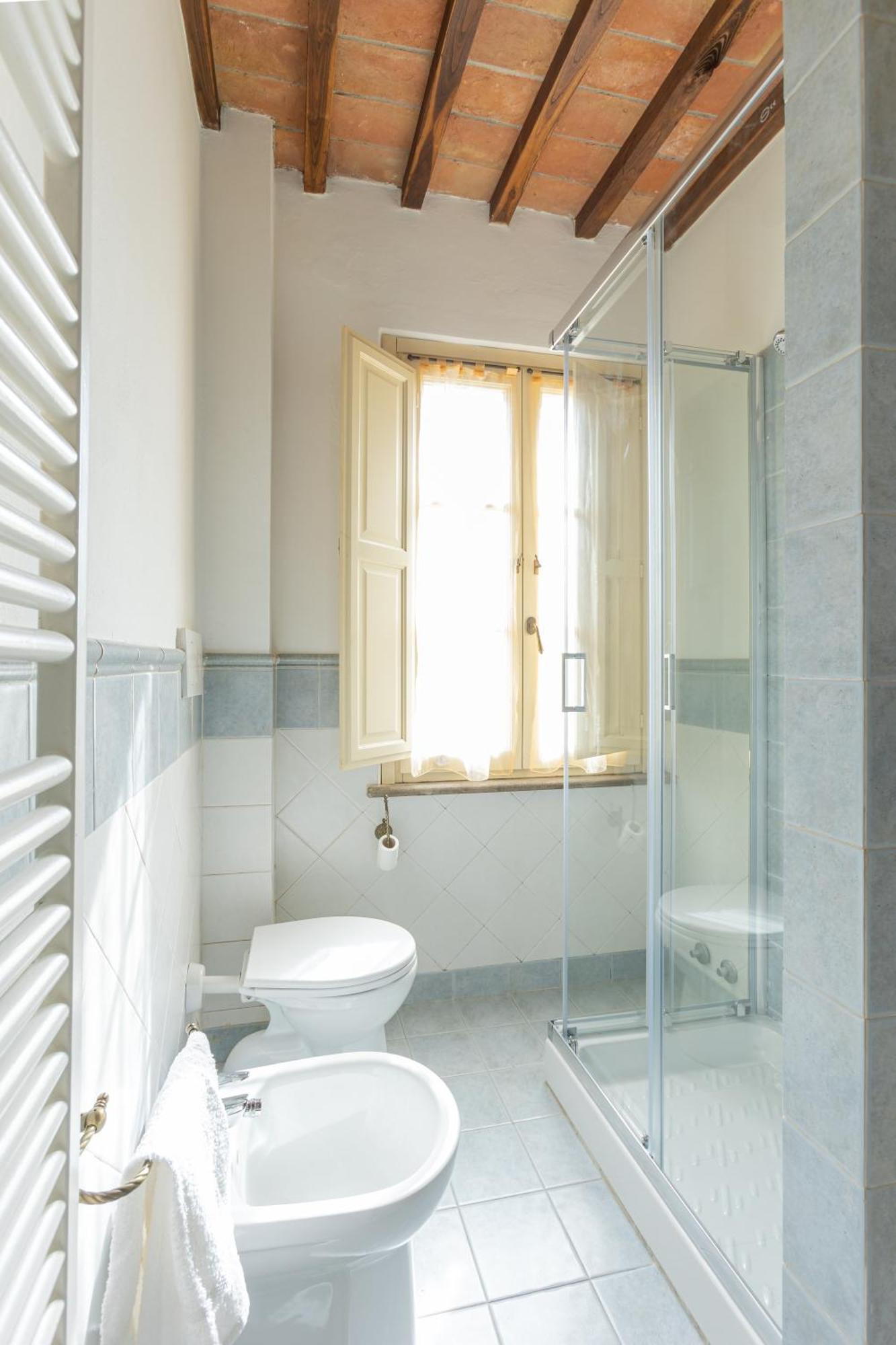 Agriturismo La Valle Della Lavanda - Podere Mezzastrada Fauglia Δωμάτιο φωτογραφία
