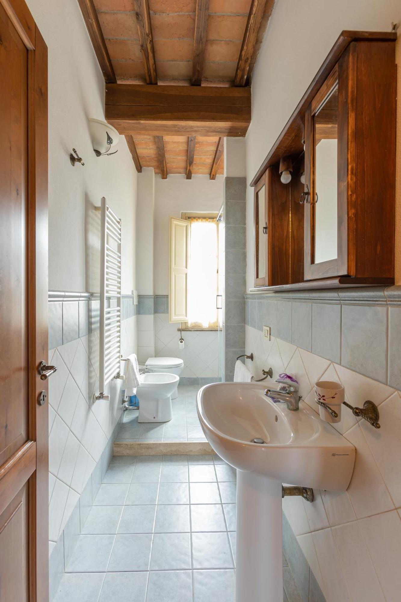 Agriturismo La Valle Della Lavanda - Podere Mezzastrada Fauglia Δωμάτιο φωτογραφία